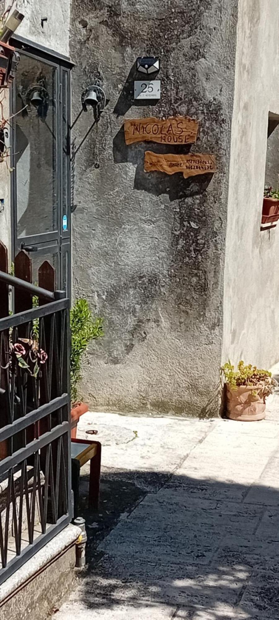Nicolas House Campiglia dʼOrcia Exteriör bild